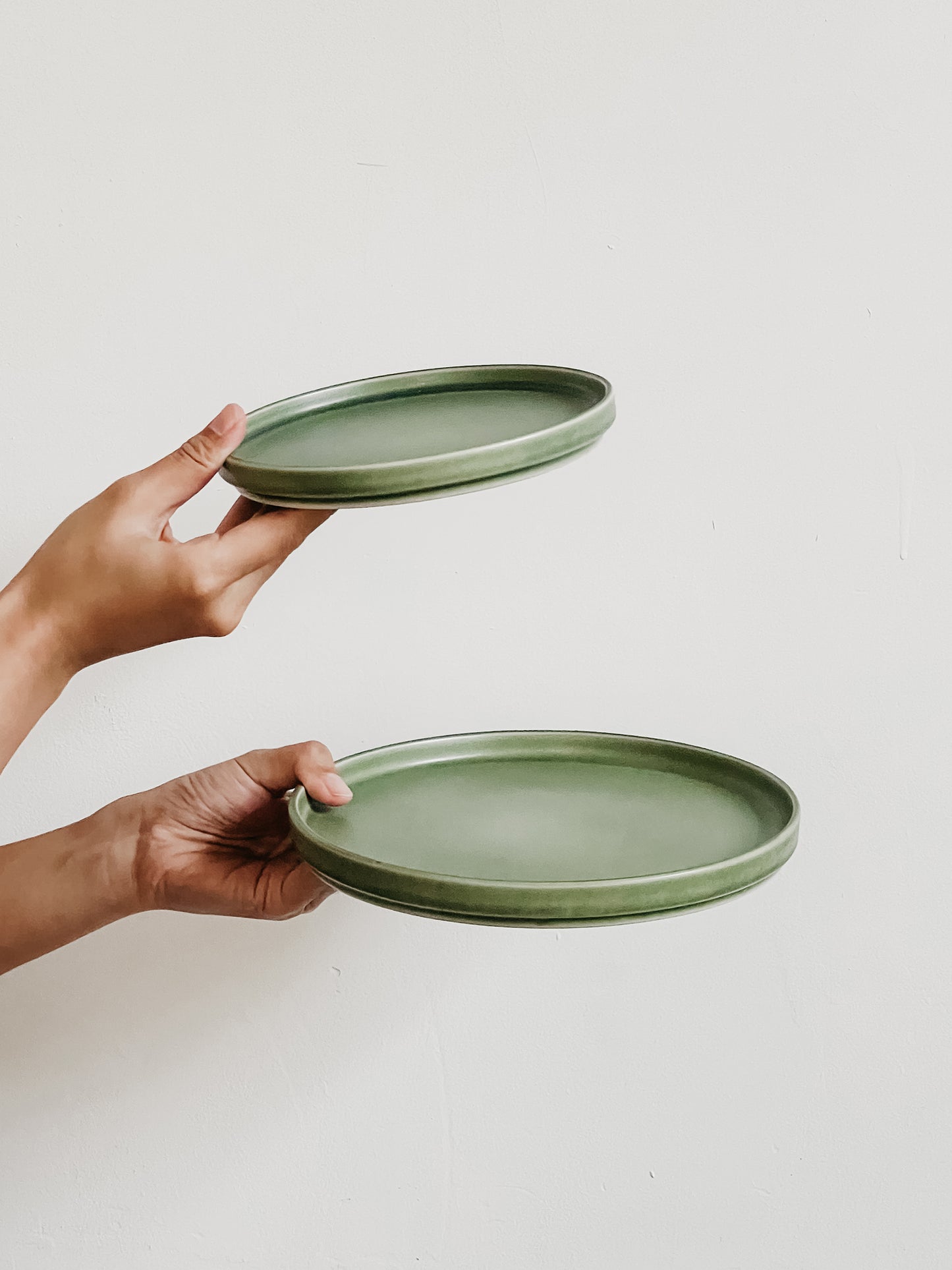 Green matte flat plate