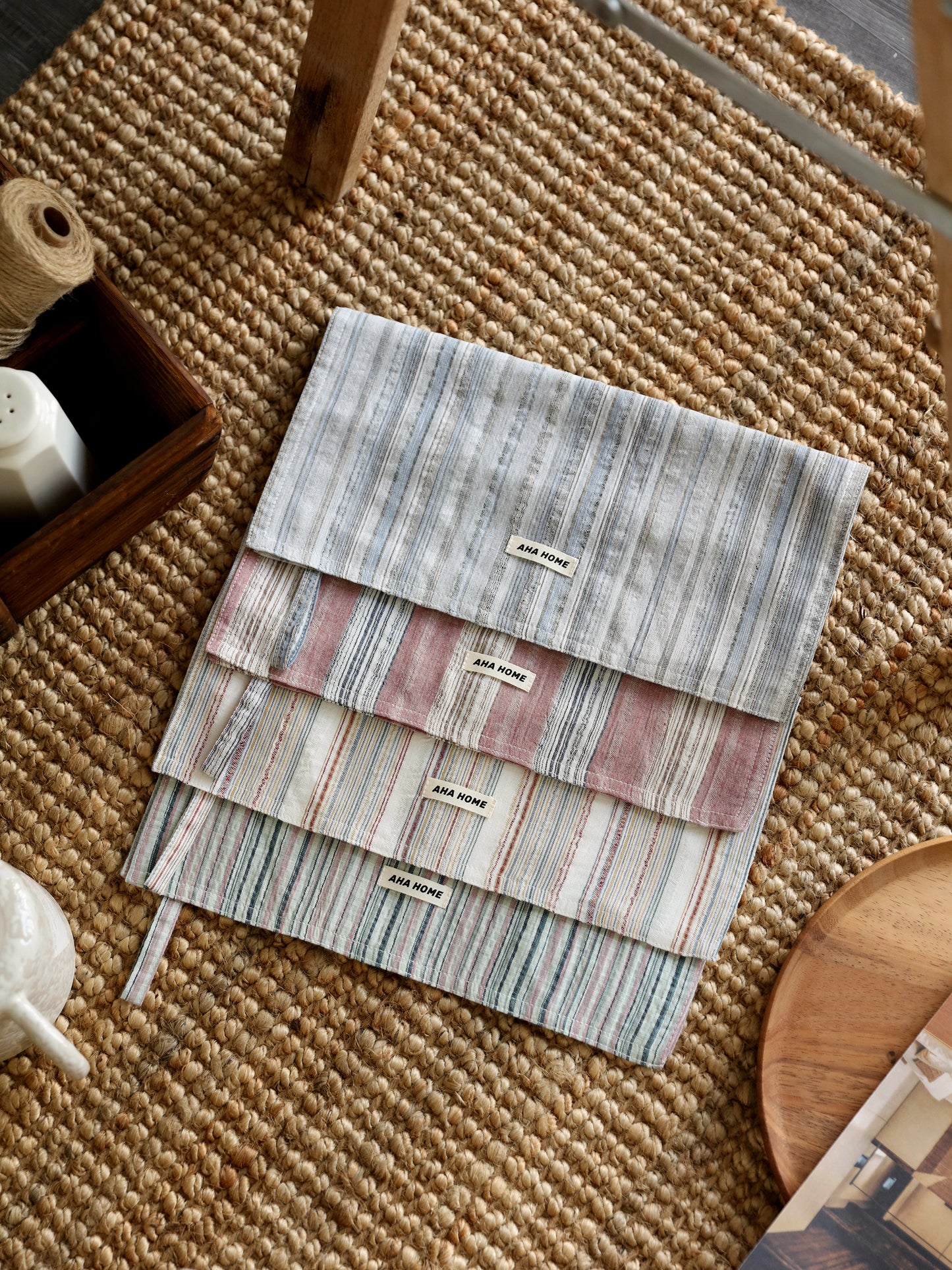 Striped soft placemat, dustproof cloth